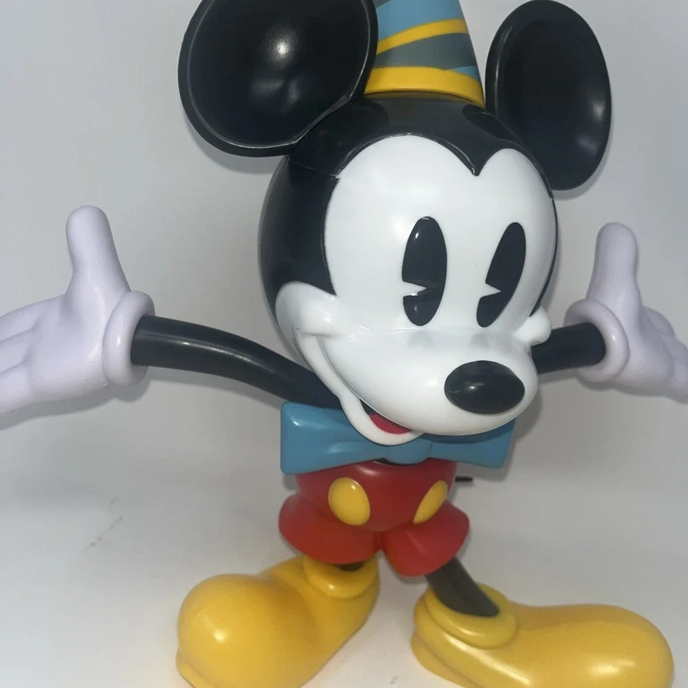 Mickey Mouse 90th Birthday Celebration Sipper Cup Disney Parks Exclusive